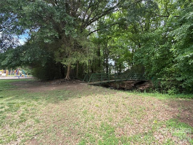 13500 Stephendale Drive, Charlotte, NC 28273