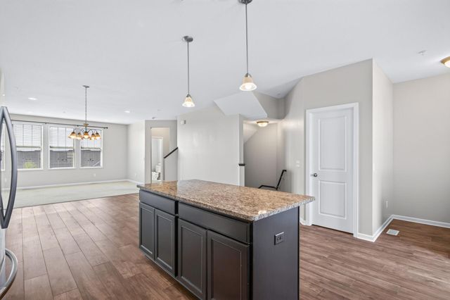 15474 Eames Way, Apple Valley, MN 55124