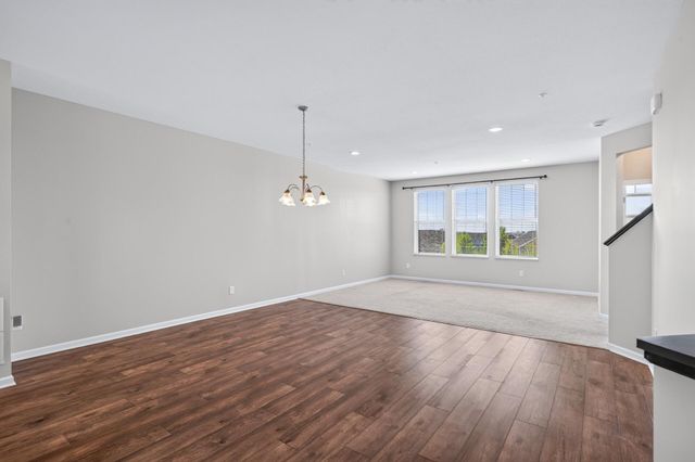 15474 Eames Way, Apple Valley, MN 55124