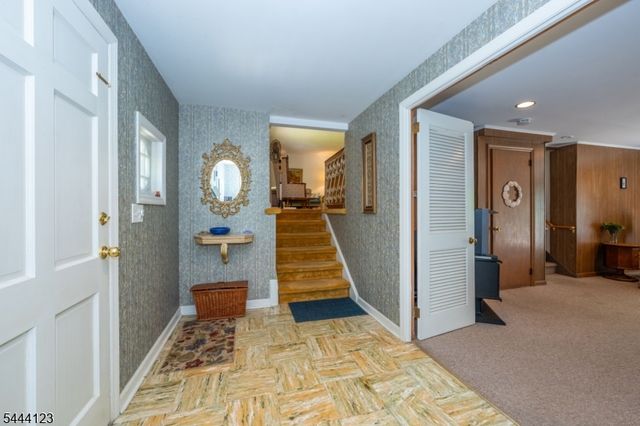 5 Brookwood Dr, West Caldwell Twp., NJ 07006
