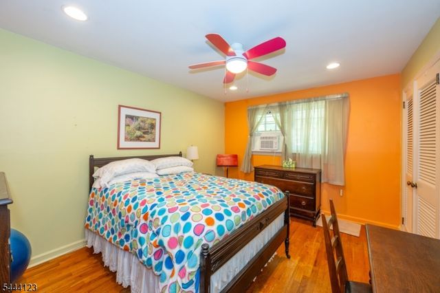 5 Brookwood Dr, West Caldwell Twp., NJ 07006