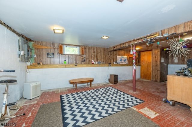 5 Brookwood Dr, West Caldwell Twp., NJ 07006