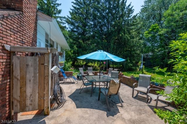 5 Brookwood Dr, West Caldwell Twp., NJ 07006