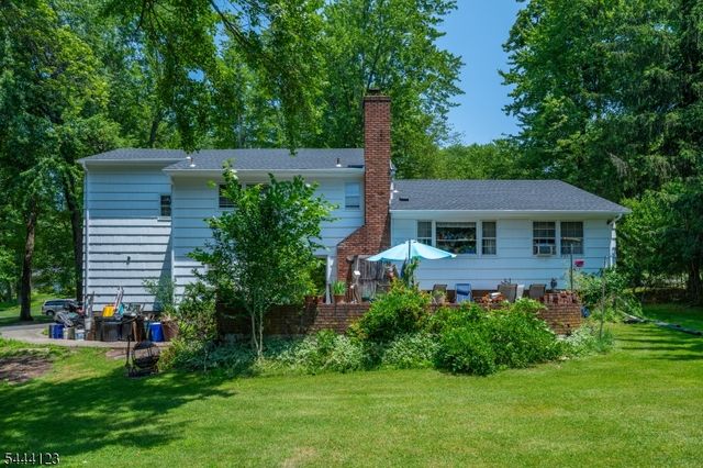 5 Brookwood Dr, West Caldwell Twp., NJ 07006