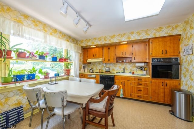 5 Brookwood Dr, West Caldwell Twp., NJ 07006