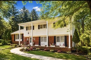 5 Brookwood Dr, West Caldwell Twp., NJ 07006