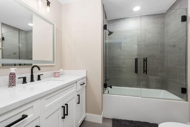 6220 S Clara Avenue, Fresno, CA 93706