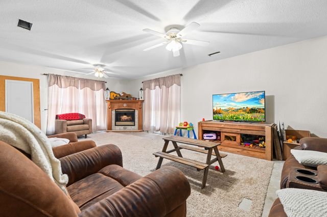 2437 State Highway 22, Whitney, TX 76692