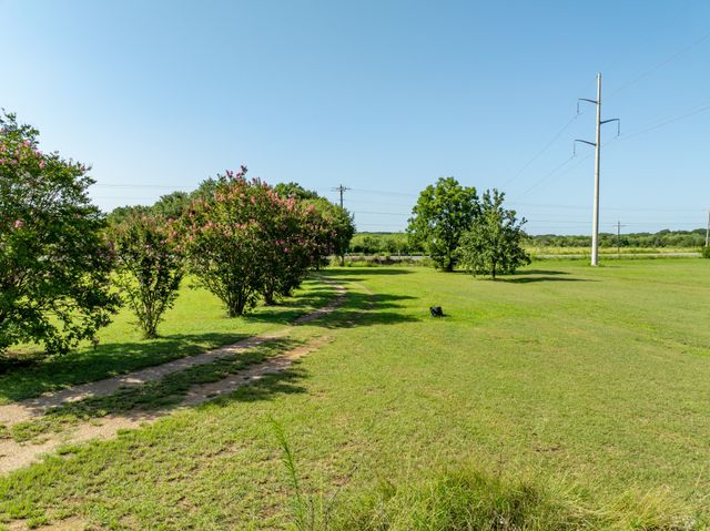 2437 State Highway 22, Whitney, TX 76692