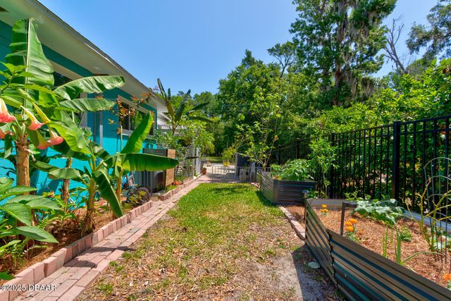 357 S Seneca Boulevard, Daytona Beach, FL 32114