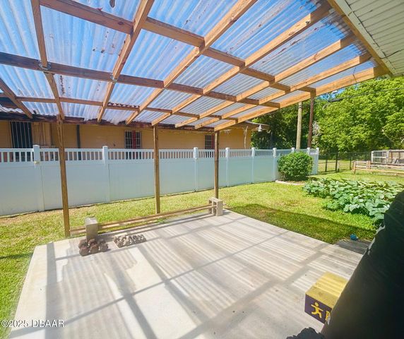 357 S Seneca Boulevard, Daytona Beach, FL 32114