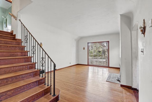 2771 18th St, Sacramento, CA 95818
