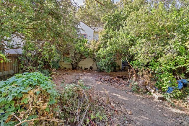 2771 18th St, Sacramento, CA 95818
