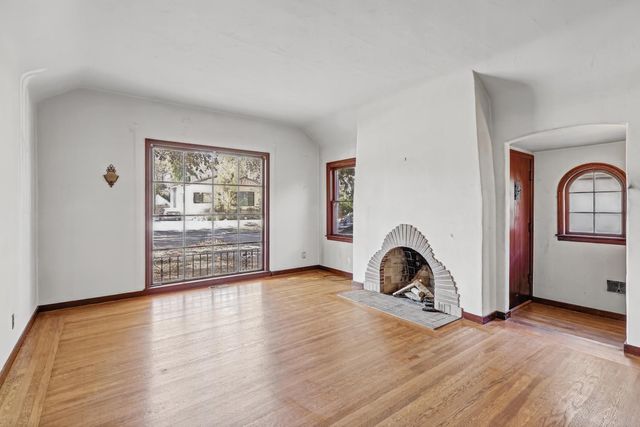 2771 18th St, Sacramento, CA 95818