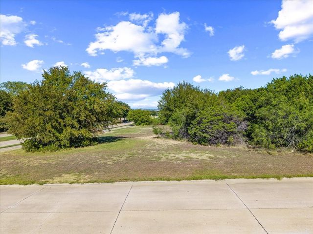 2431 Diamond Point Drive, Cedar Hill, TX 75104