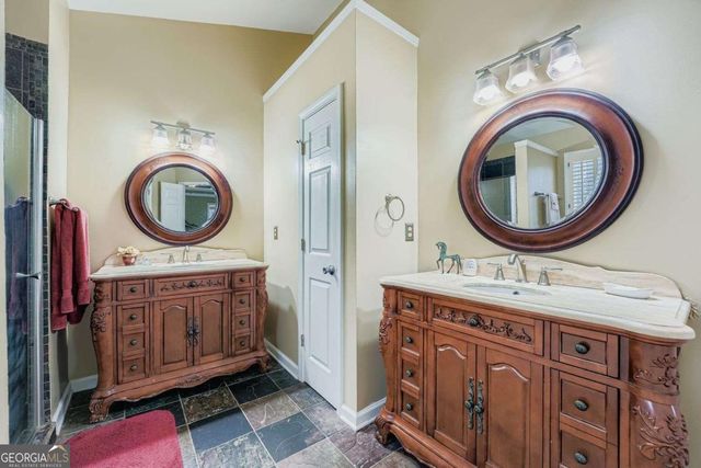 932 Huntsman Trace, Lawrenceville, GA 30045