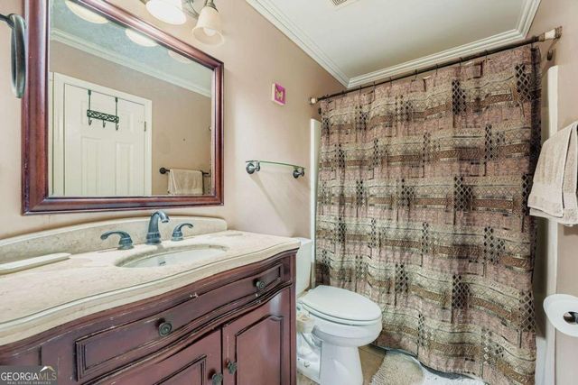 932 Huntsman Trace, Lawrenceville, GA 30045