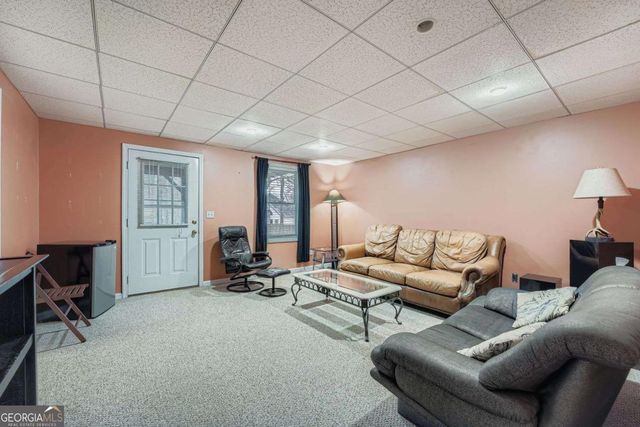 932 Huntsman Trace, Lawrenceville, GA 30045