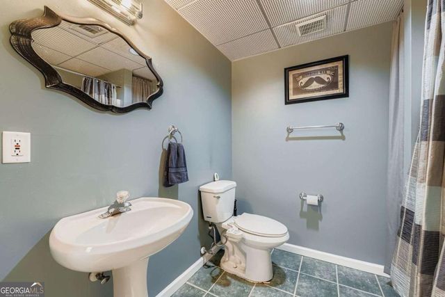 932 Huntsman Trace, Lawrenceville, GA 30045