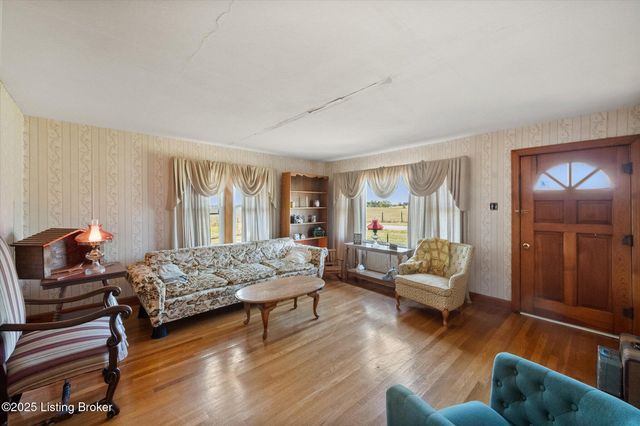 464 Batts Ln, Campbellsburg, KY 40011