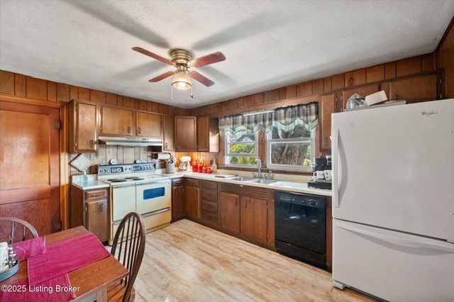 464 Batts Ln, Campbellsburg, KY 40011