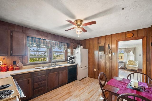 464 Batts Ln, Campbellsburg, KY 40011