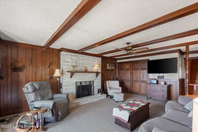 464 Batts Ln, Campbellsburg, KY 40011