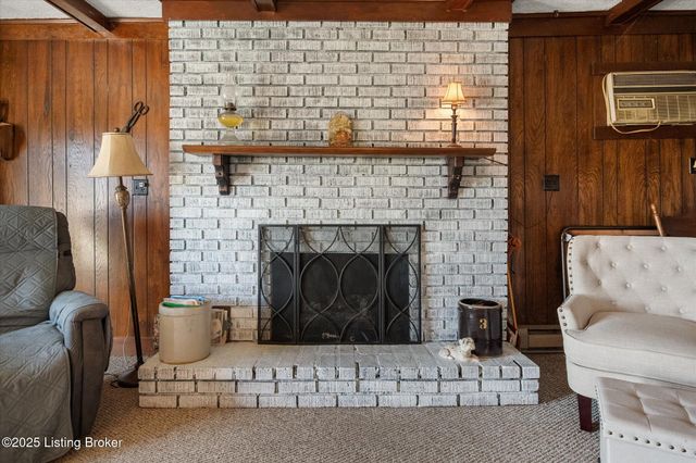 464 Batts Ln, Campbellsburg, KY 40011