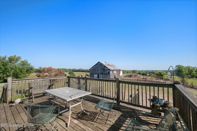 464 Batts Ln, Campbellsburg, KY 40011