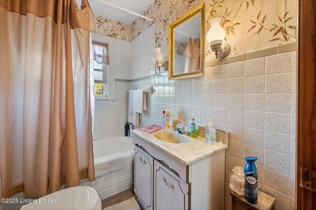 464 Batts Ln, Campbellsburg, KY 40011