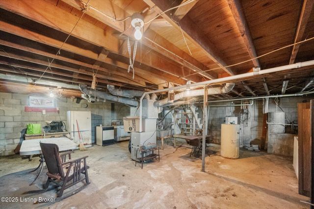 464 Batts Ln, Campbellsburg, KY 40011