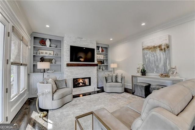 333 Caruso Court, Atlanta, GA 30350