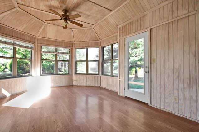 236 Winfall Drive, Columbus, OH 43230