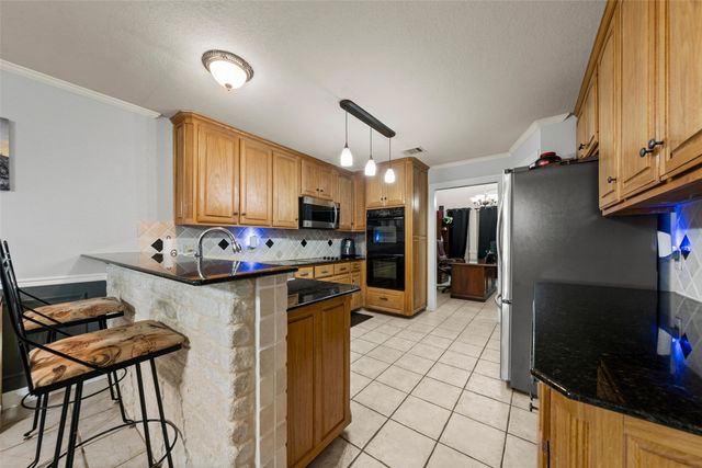 1840 Val Verde Road, Mcgregor, TX 76657