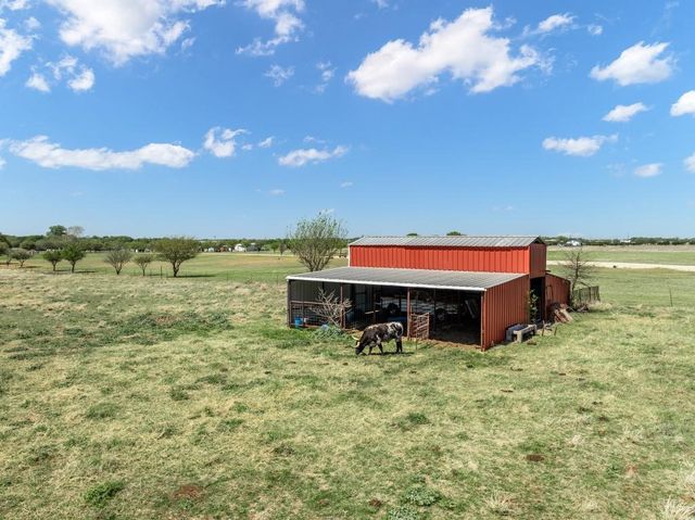1840 Val Verde Road, Mcgregor, TX 76657