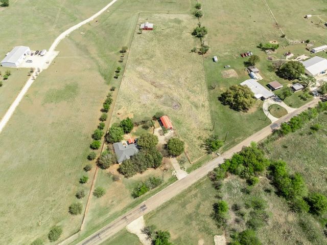 1840 Val Verde Road, Mcgregor, TX 76657