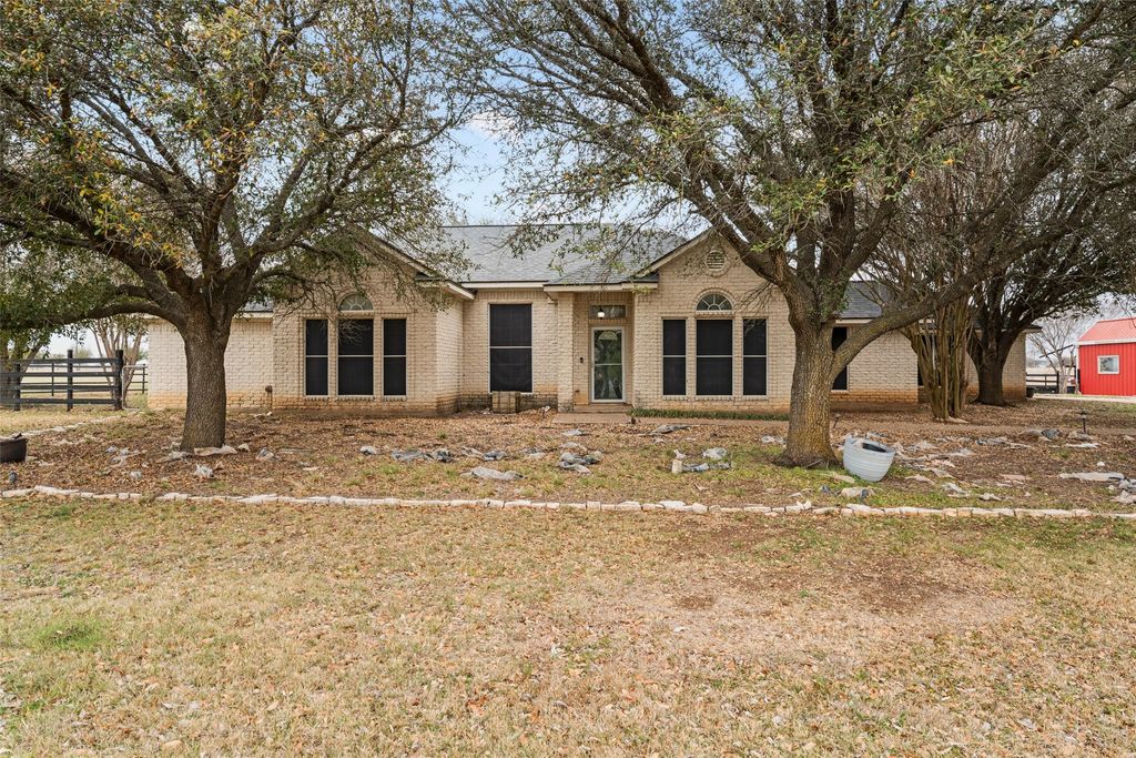 1840 Val Verde Road, Mcgregor, TX 76657