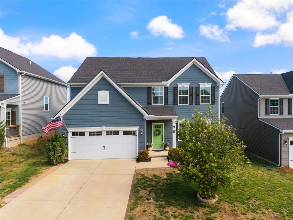 910 Caywood Rd, Smyrna, TN 37167