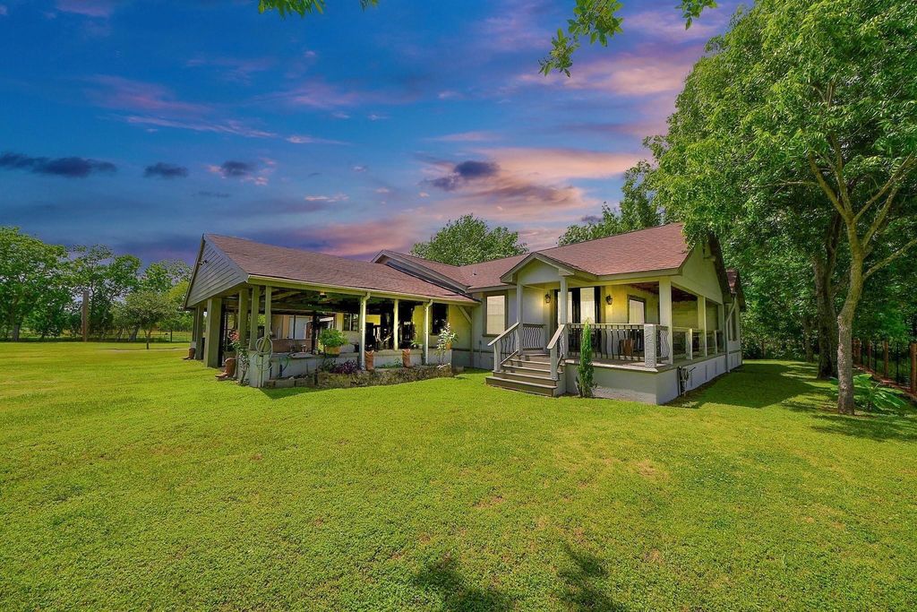 9731 Hadden Road, Baytown, TX 77521