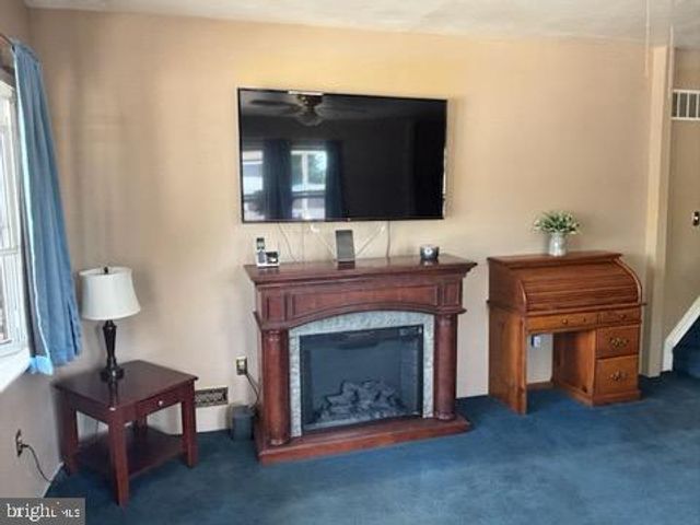 408 SAINT JOHN SAINT JOHN, Gloucester City, NJ 08030