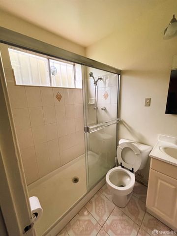 44 Gillette Ave, San Francisco, CA 94134
