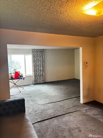 44 Gillette Ave, San Francisco, CA 94134