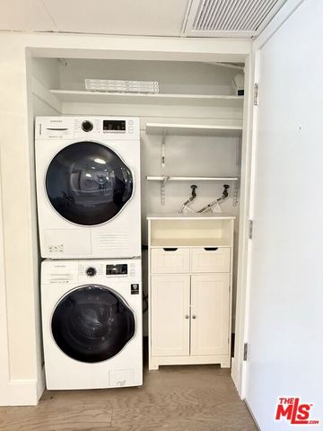 5257 Radford Avenue 106, Valley Village, CA 91607