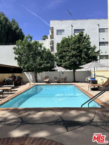 5257 Radford Avenue 106, Valley Village, CA 91607