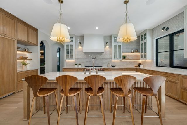 7004 Irongate Lane, Dallas, TX 75214