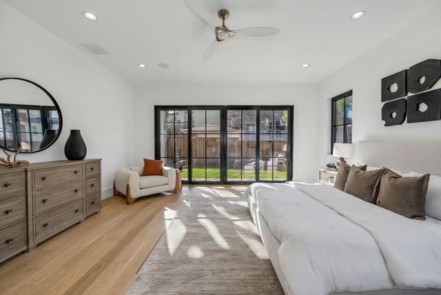 7004 Irongate Lane, Dallas, TX 75214