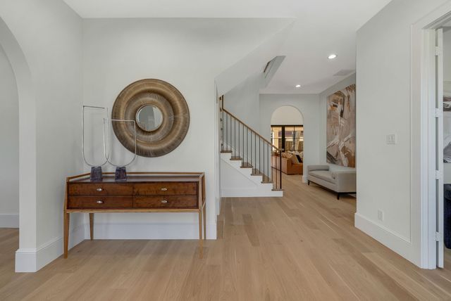 7004 Irongate Lane, Dallas, TX 75214