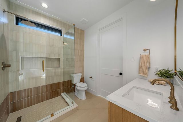 7004 Irongate Lane, Dallas, TX 75214