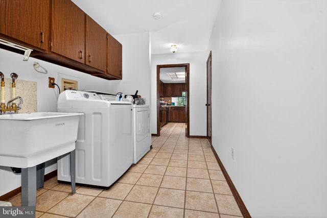 241 SUNDEW LN, Pasadena, MD 21122