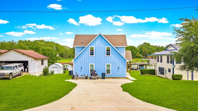 318 Harbor View Drive, Livingston, TX 77351